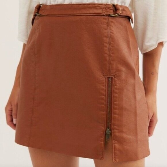 Free People Faux Leather Mini Skirt w Zip Slit - Picture 2 of 5